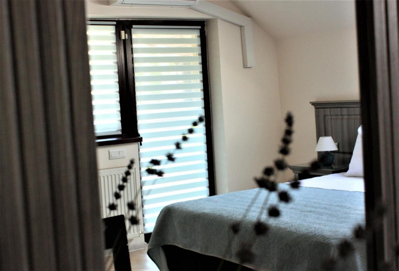 Silva House Hotell Deva Exteriör bild