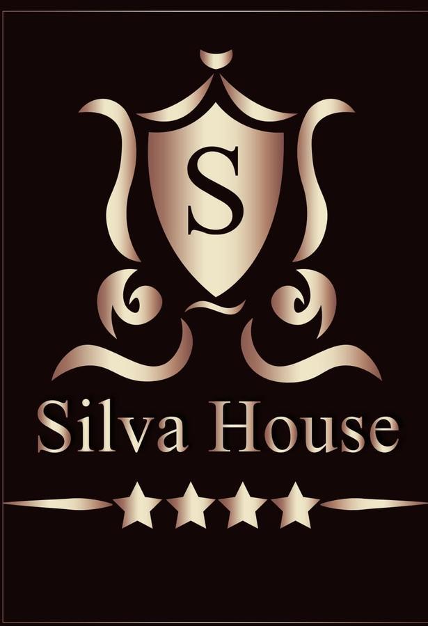 Silva House Hotell Deva Exteriör bild